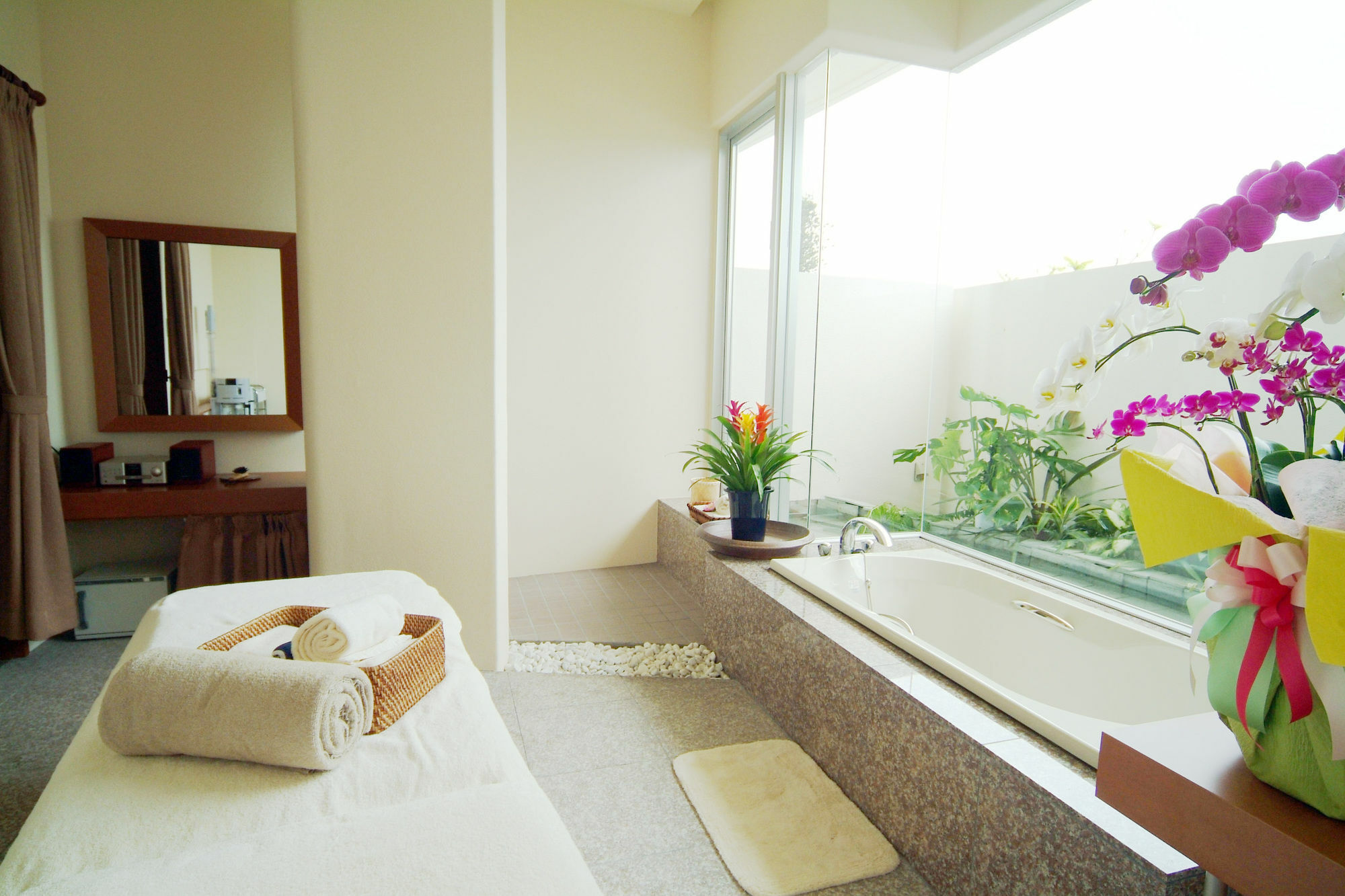 Em Wellness Kurashinohakko Lifestyle Resort Okinawa Exterior photo